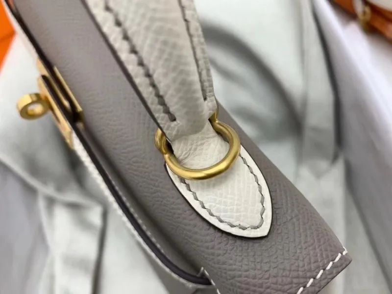 Hermes Gray White Kelly 20 Leather Handbag - Image 4