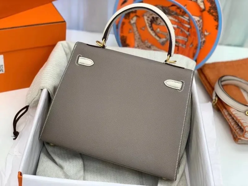 Hermes Gray White Kelly 20 Leather Handbag - Image 5
