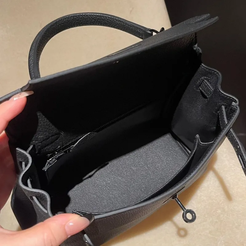 Hermes Black Leather Kelly Handbag 54 - Image 7