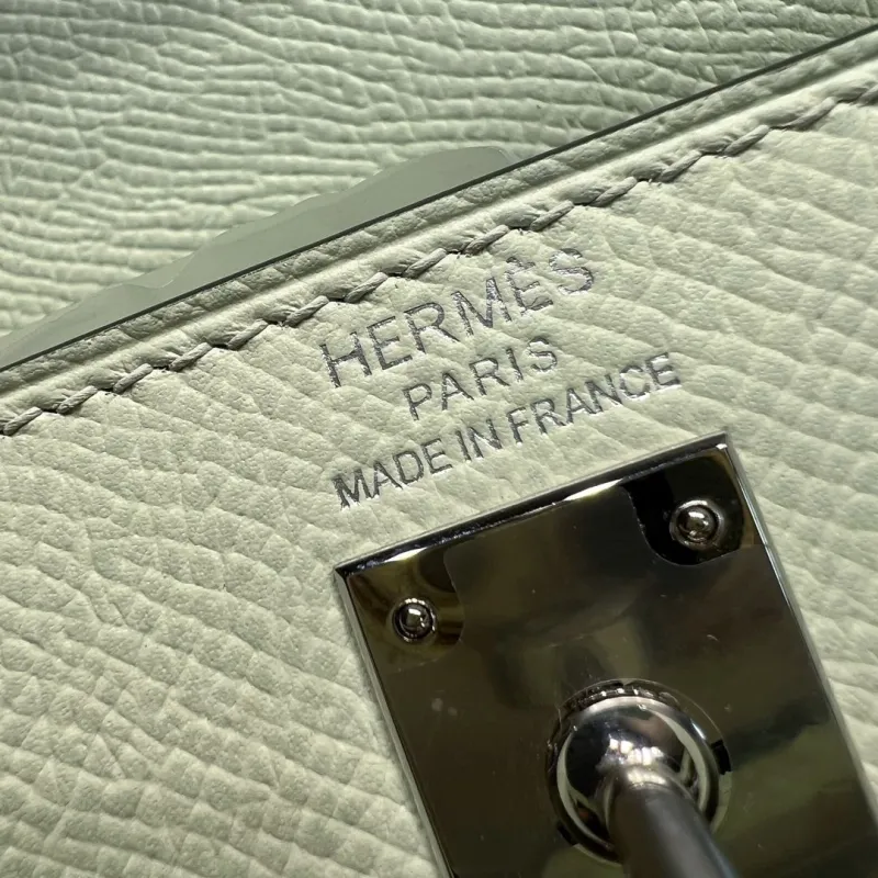 Hermes Light Green Kelly Handbag 61 - Image 8