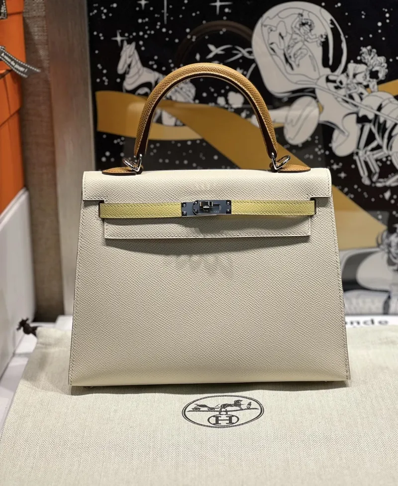 Hermes Cream Tan Kelly Leather Handbag - Image 4