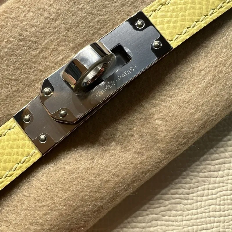 Hermes Cream Tan Kelly Leather Handbag - Image 6
