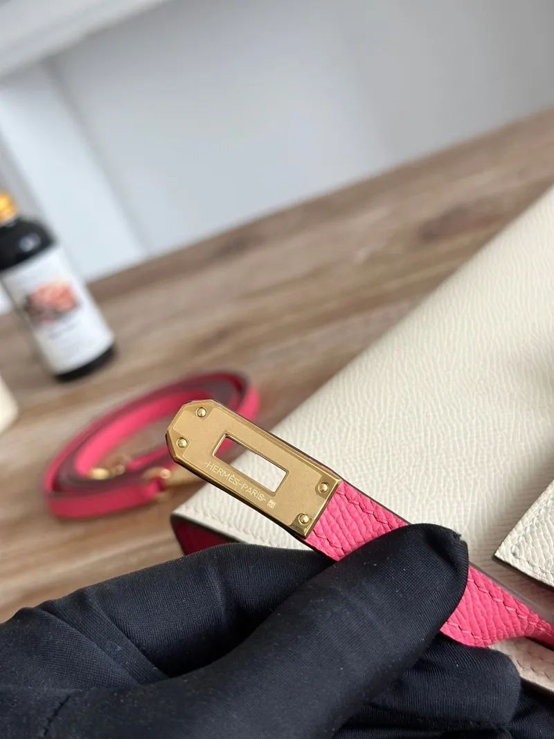 Hermes Mini Kelly Cream Pink Leather Handbag - Image 7