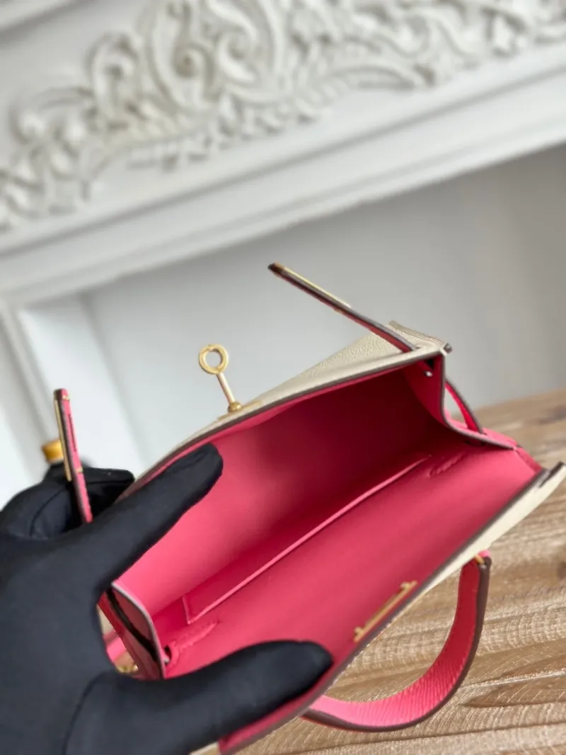 Hermes Mini Kelly Cream Pink Leather Handbag - Image 9