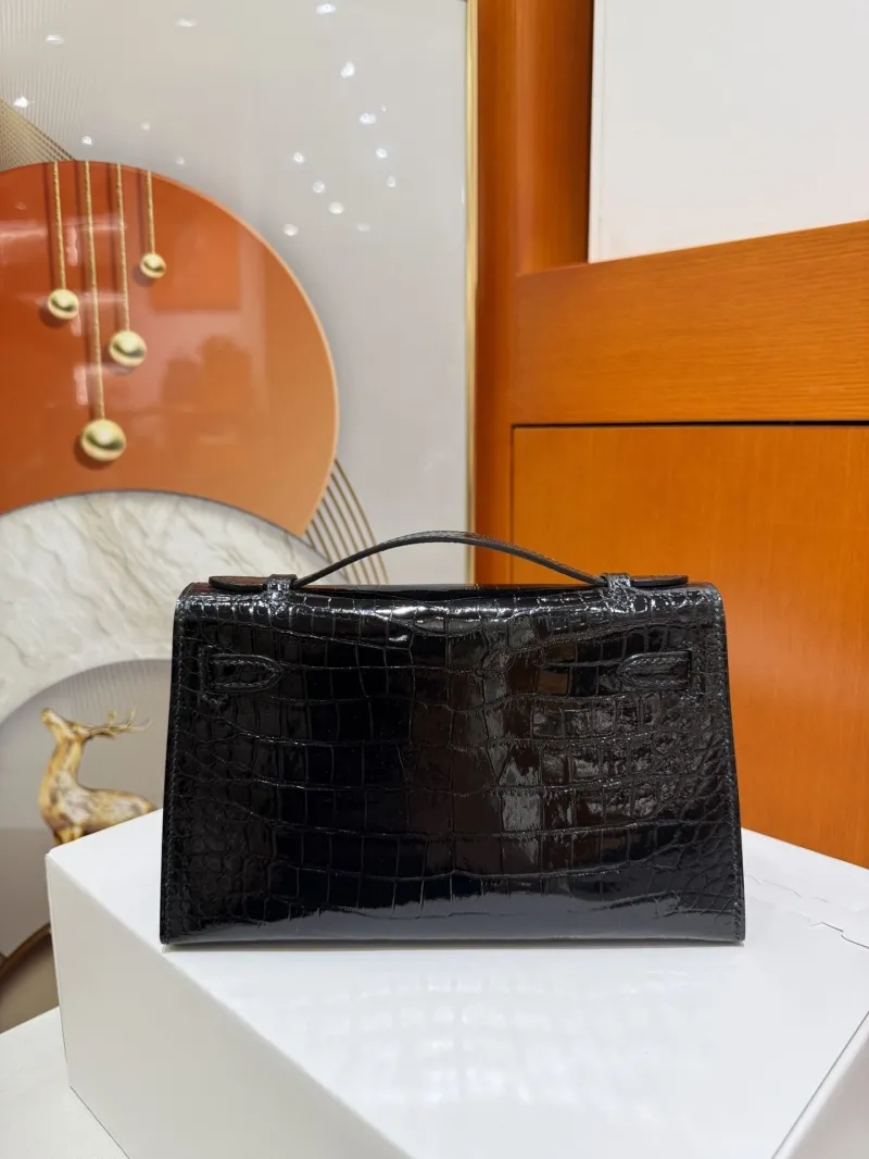 Alternative view of Hermes Black Crocodile Leather Kelly Handbag 127
