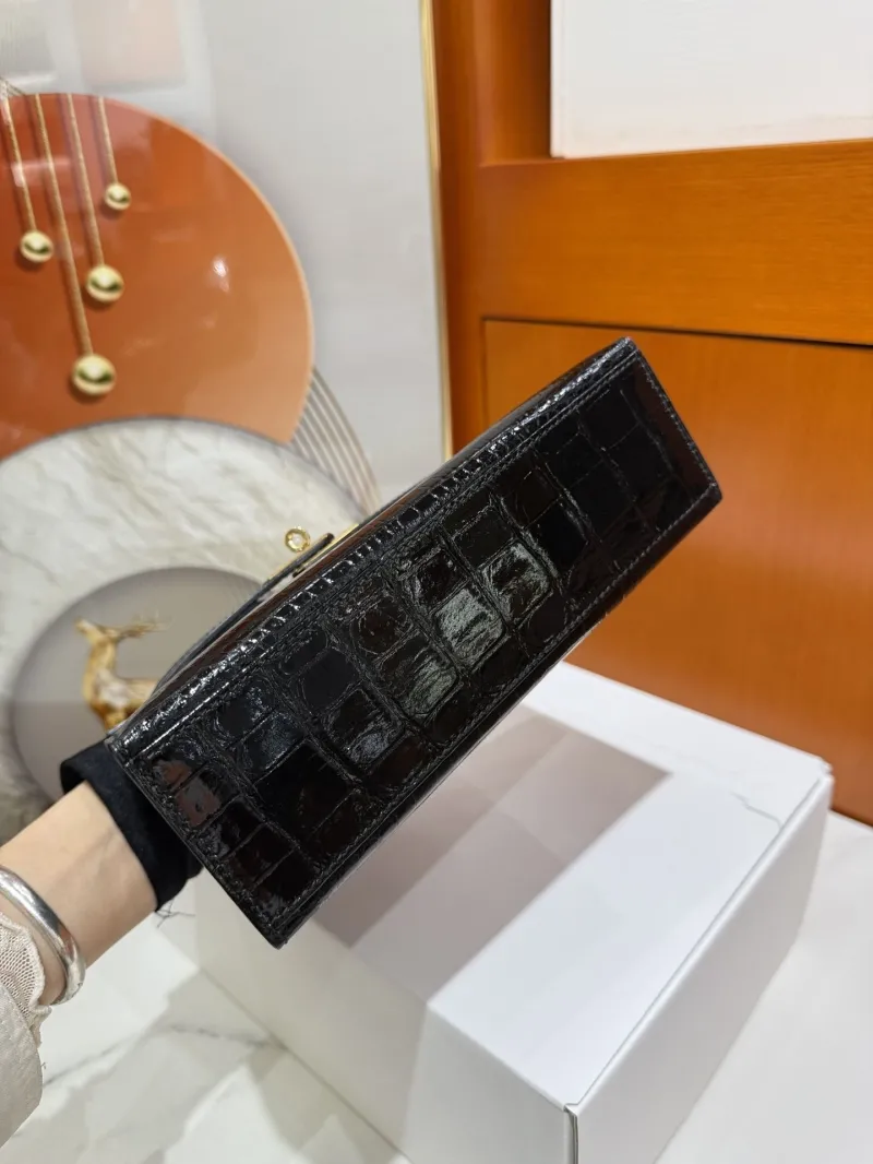 Hermes Black Crocodile Leather Kelly Handbag 127 - Image 5