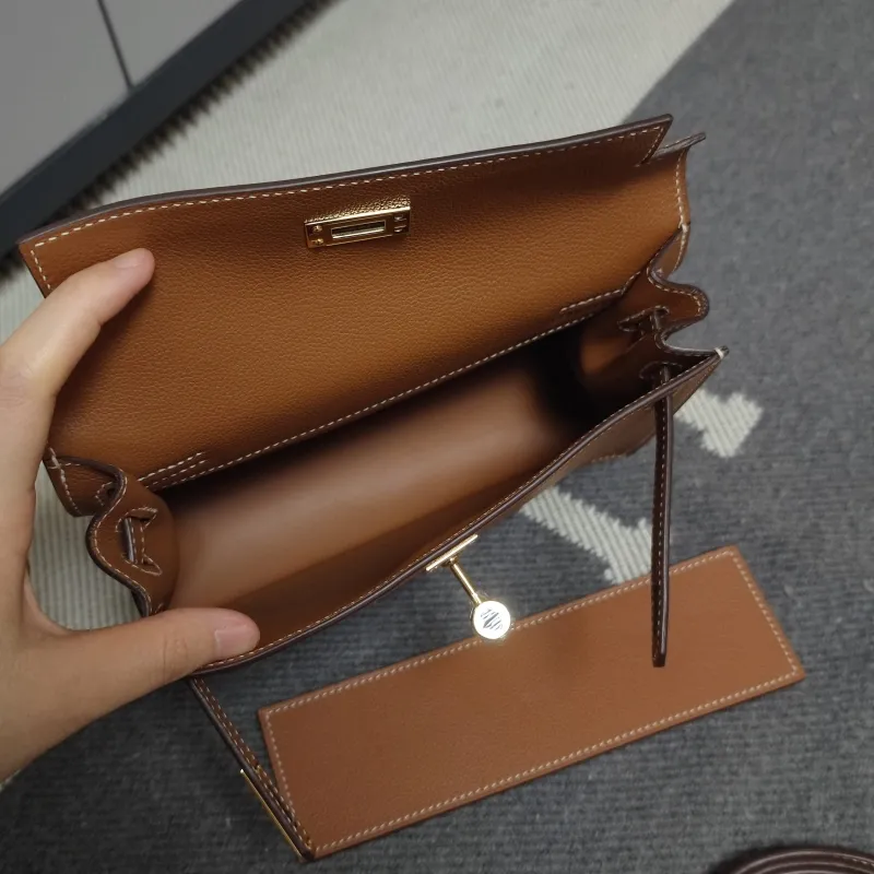 Hermes Brown Kelly Handbag 184 - Image 7