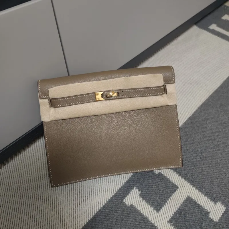 Hermes Taupe Kelly Handbag 185