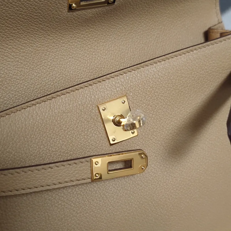 Hermes Tan Leather Kelly Bag 186 - Image 9