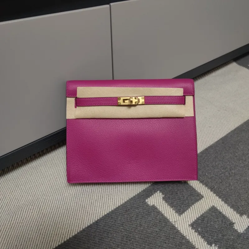 Hermes Kelly Magenta Leather Handbag