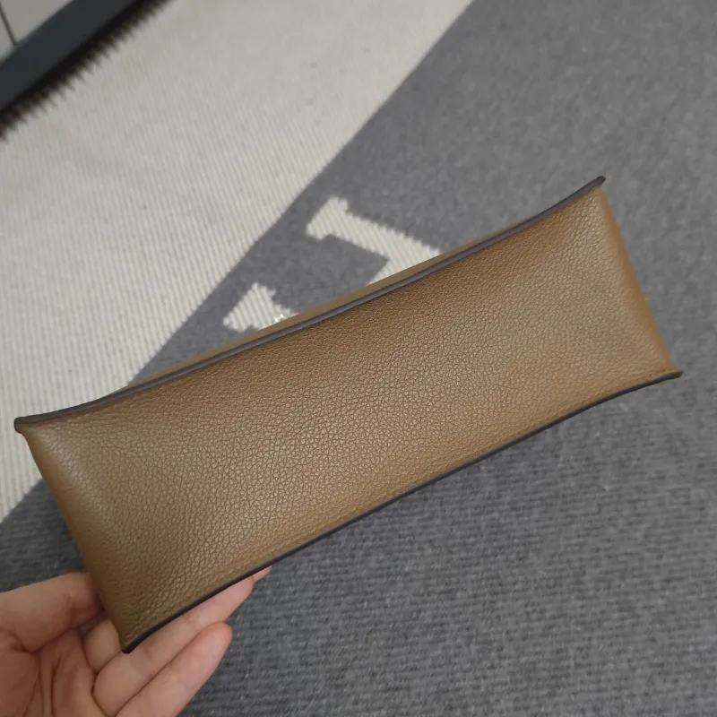 Hermes Taupe Leather Kelly Bag 191 - Image 4