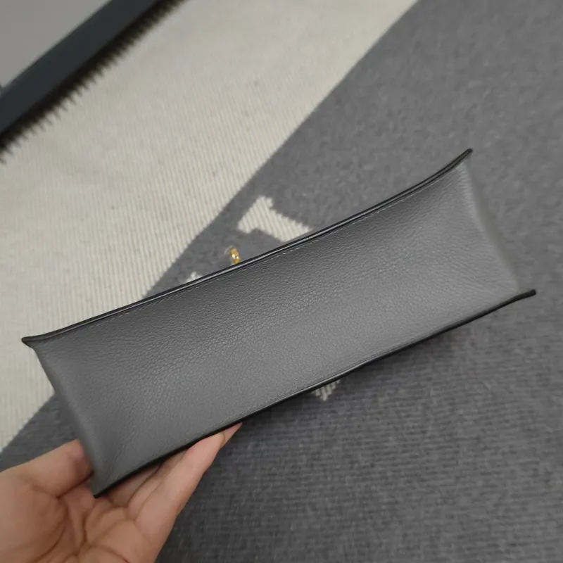 Hermes Gray Leather Kelly Bag 192 - Image 4