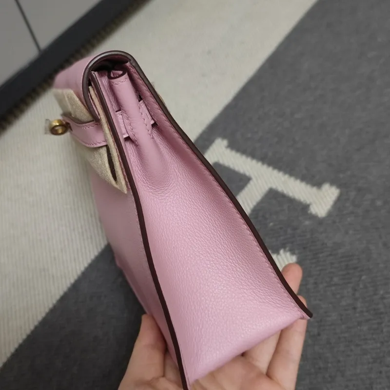 Hermes Pink Kelly Leather Handbag - Image 3