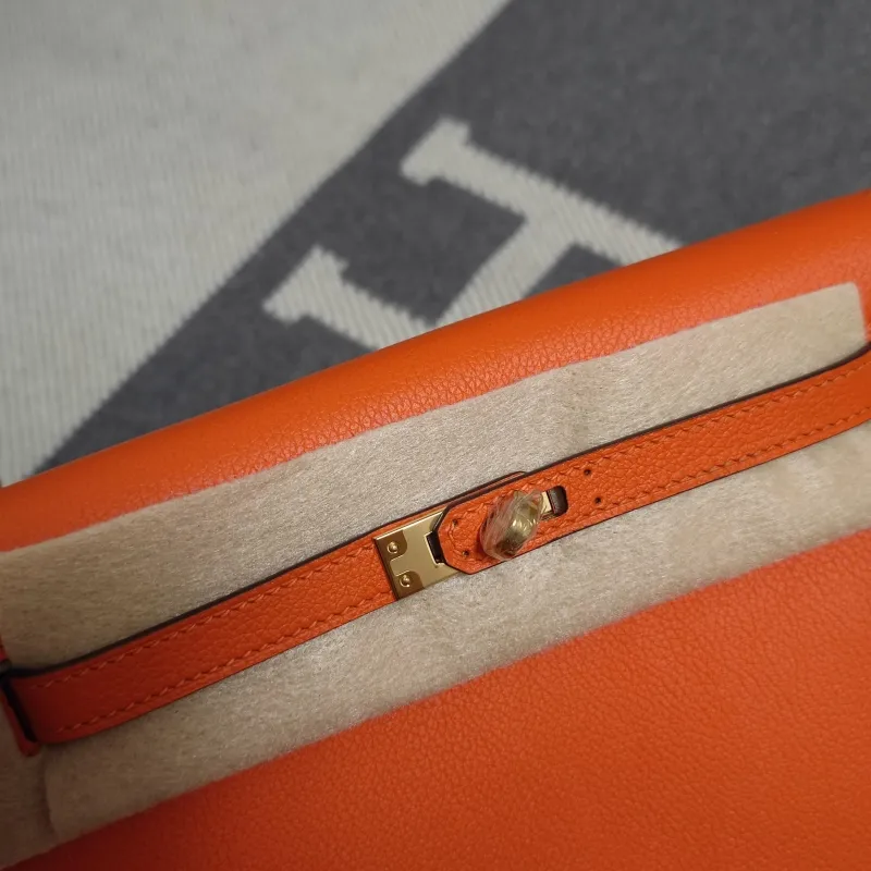 Hermes Orange Kelly Leather Bag 197 - Image 7