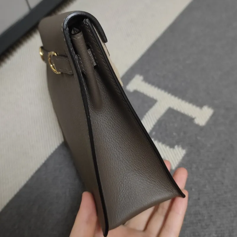 Hermes Gray Leather Kelly Bag - Image 3