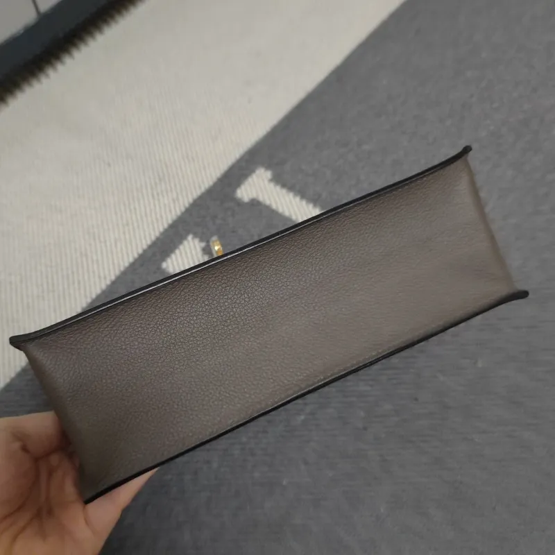 Hermes Gray Leather Kelly Bag - Image 4