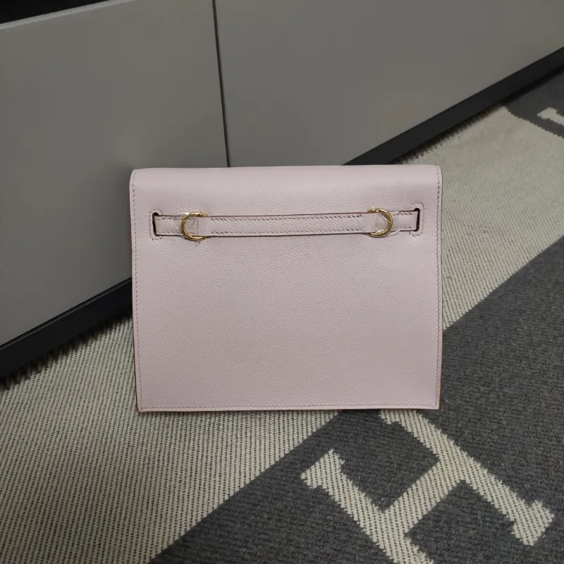 Alternative view of Hermes Pale Pink Leather Kelly Handbag