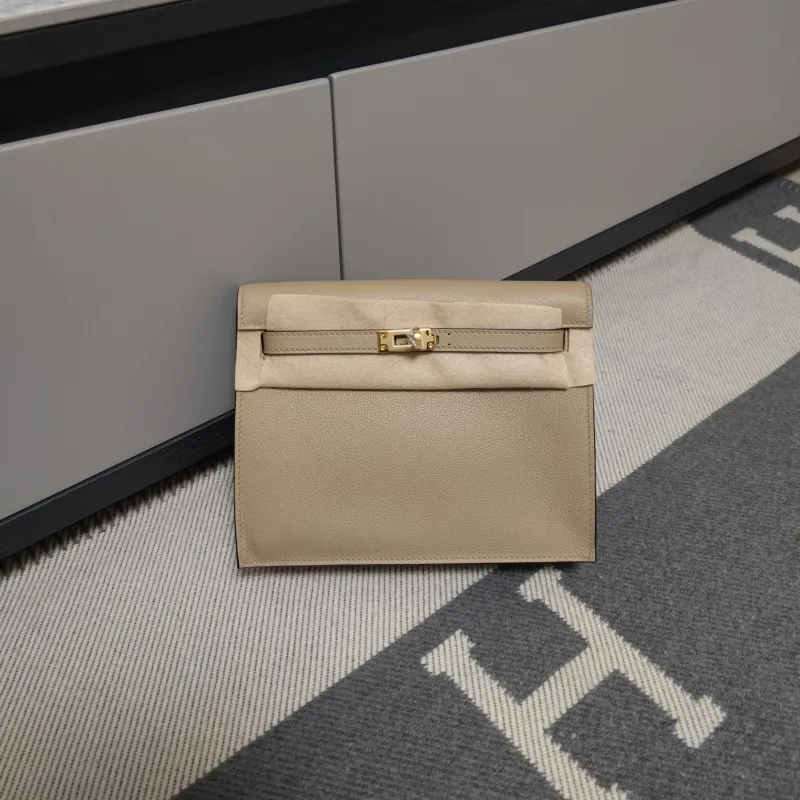 Hermes Beige Kelly Handbag 201