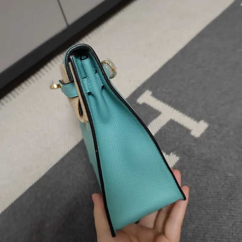 Hermes Turquoise Kelly Leather Handbag - Image 3