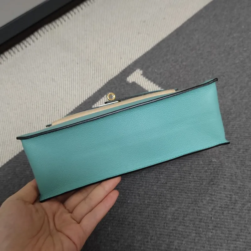 Hermes Turquoise Kelly Leather Handbag - Image 4