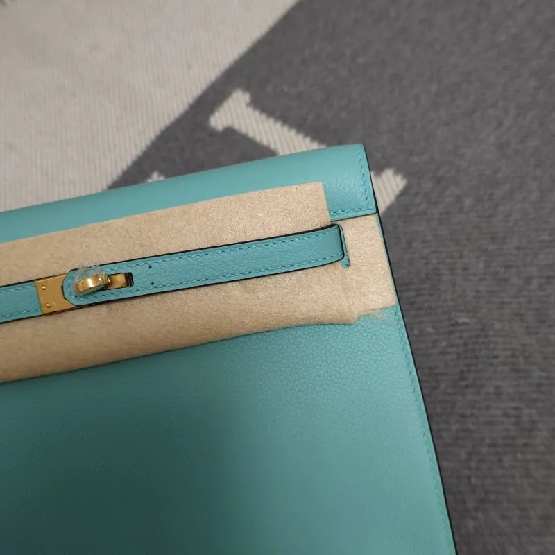 Hermes Turquoise Kelly Leather Handbag - Image 5