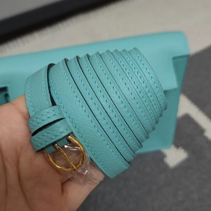 Hermes Turquoise Kelly Leather Handbag - Image 9
