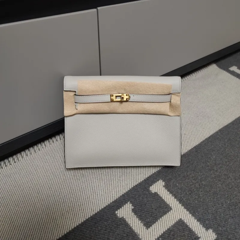 Hermes Kelly 206 Light Gray Leather Handbag