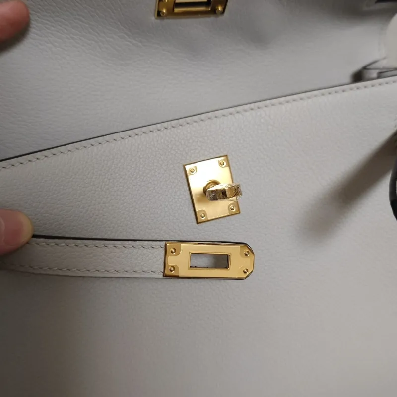 Hermes Kelly 206 Light Gray Leather Handbag - Image 7