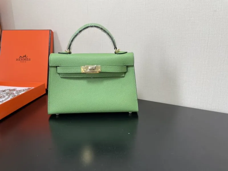 Hermes Mini Kelly 232 Green Leather Handbag