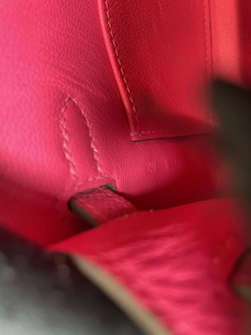 Hermes Kelly 248 Pink Leather Handbag - Image 9