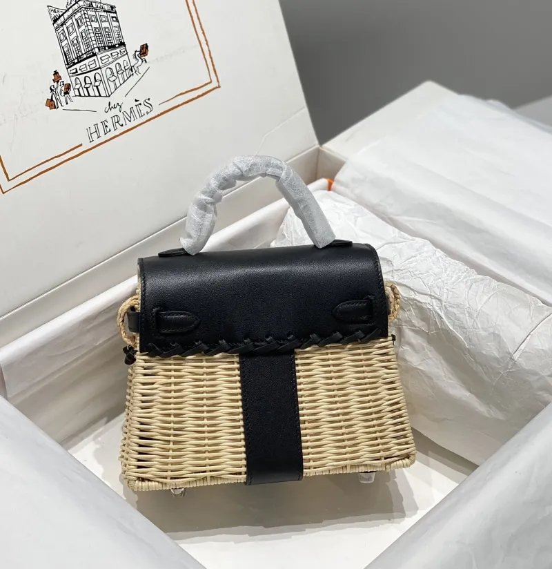 Alternative view of Hermes Kelly Wicker Leather Handbag 536
