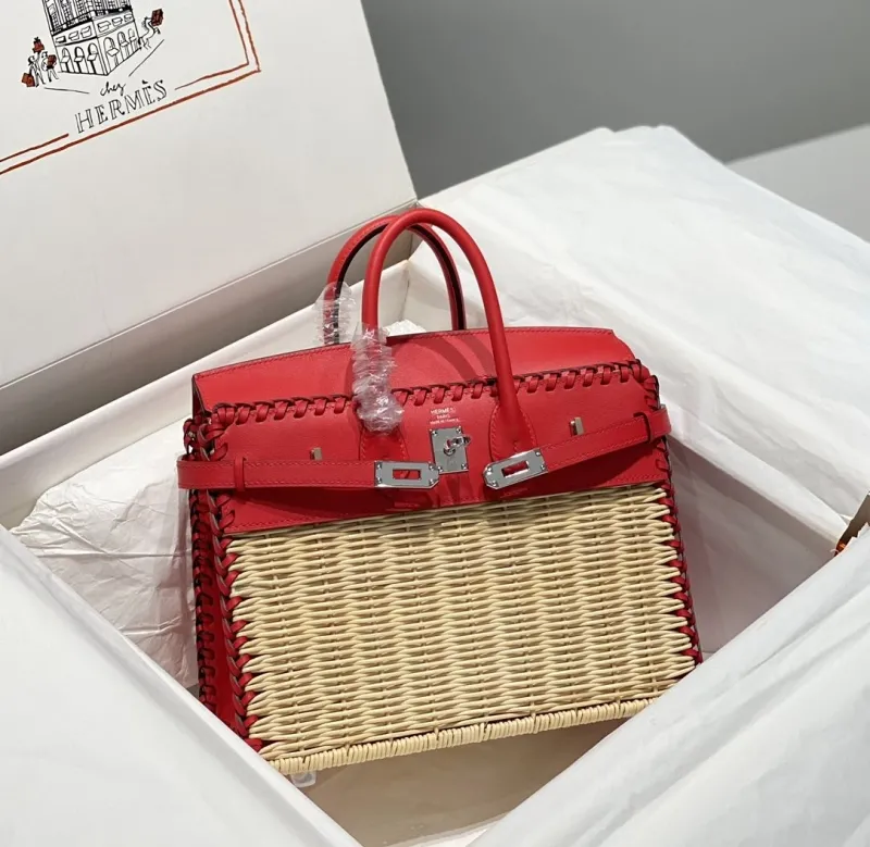 Alternative view of Hermes Red Wicker Leather Kelly Handbag 538