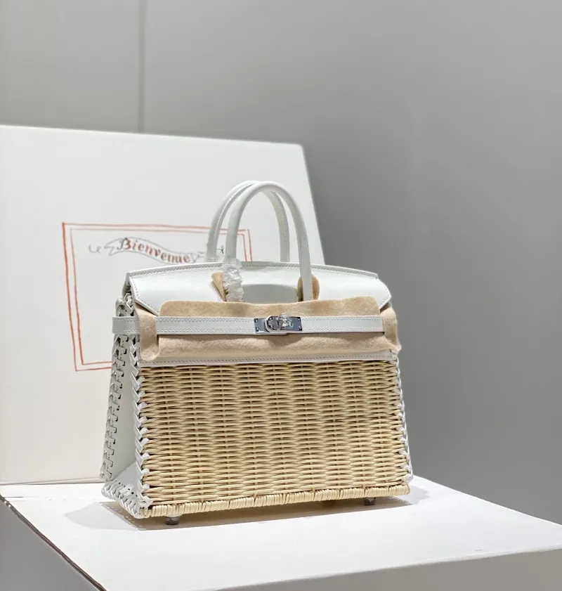 Alternative view of Hermes Kelly White Wicker Leather Handbag 540