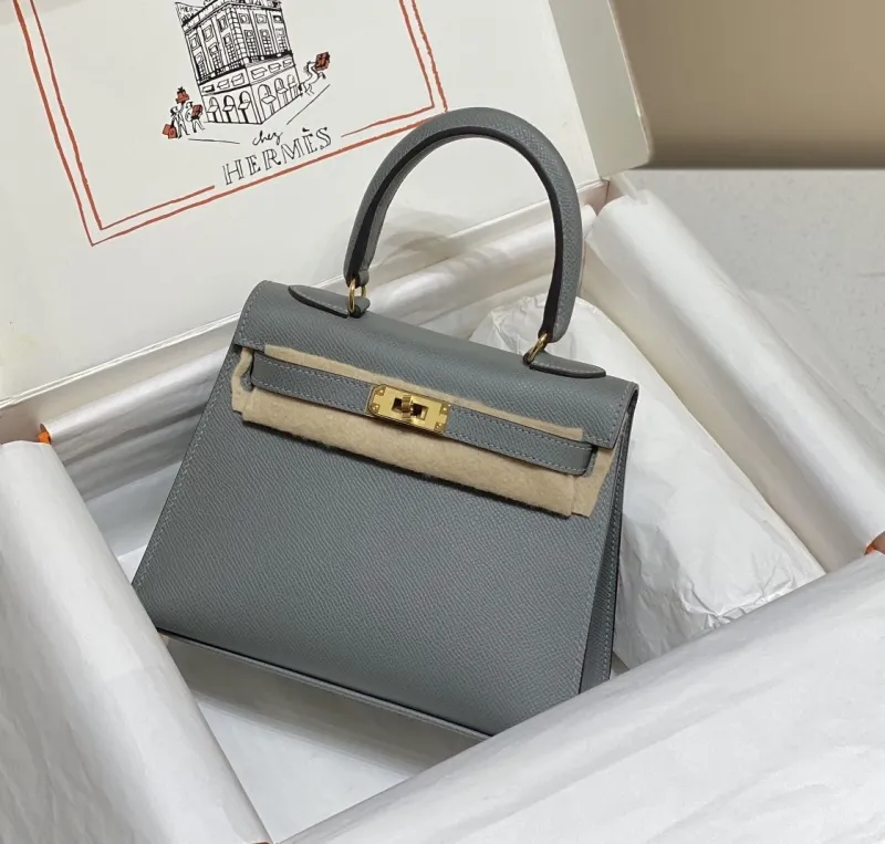 Alternative view of Hermes Gray Kelly Handbag 550