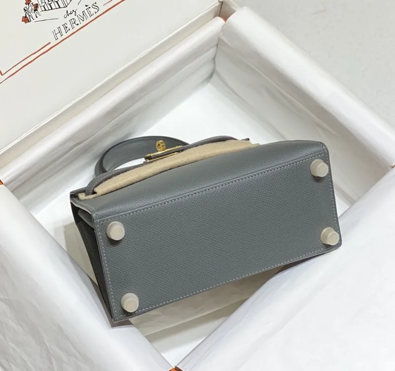 Hermes Gray Kelly Handbag 550 - Image 4