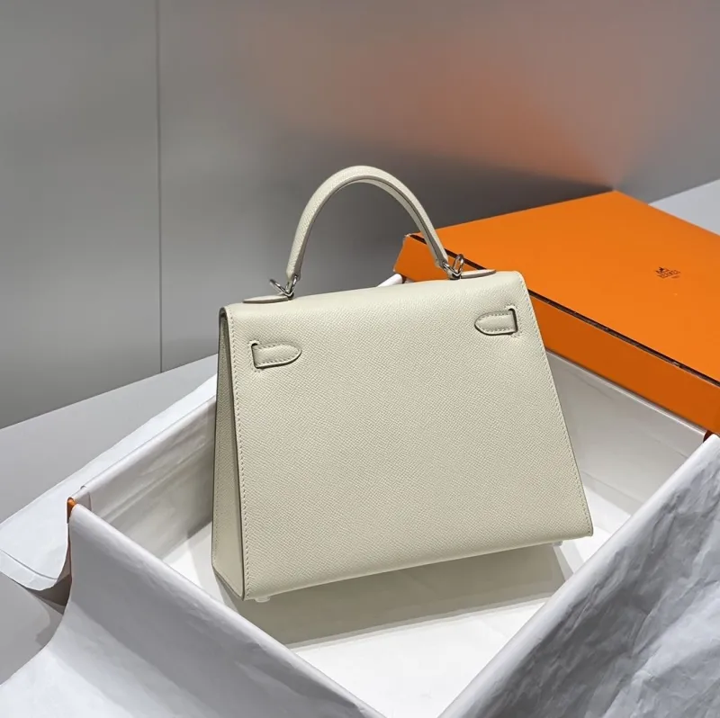 Hermes Cream Kelly Handbag 559 - Image 3