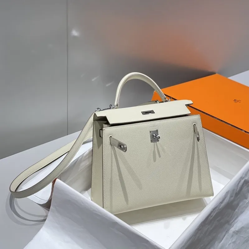 Hermes Cream Kelly Handbag 559 - Image 9