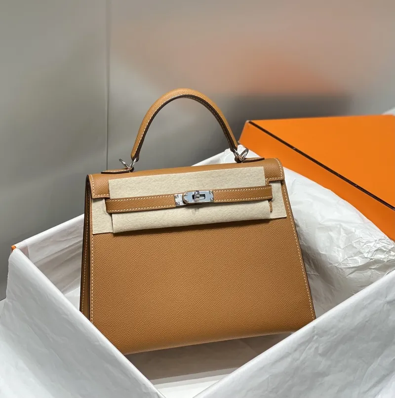 Hermes Kelly Tan Leather Handbag 560