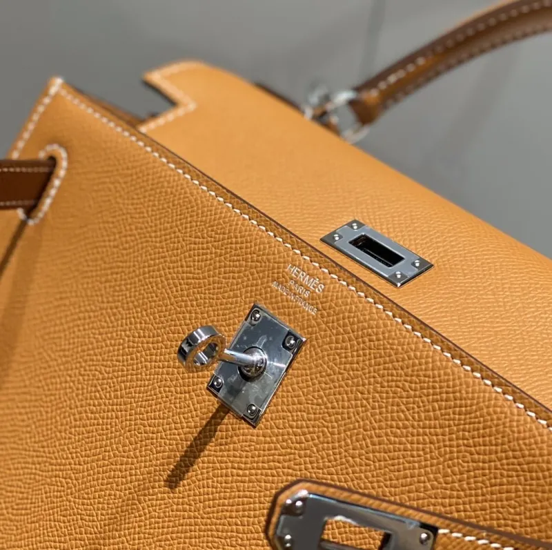Hermes Kelly Tan Leather Handbag 560 - Image 6