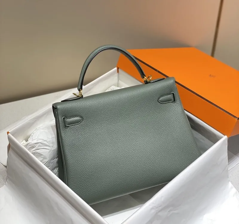 Alternative view of Hermes Kelly Green Leather Handbag 562