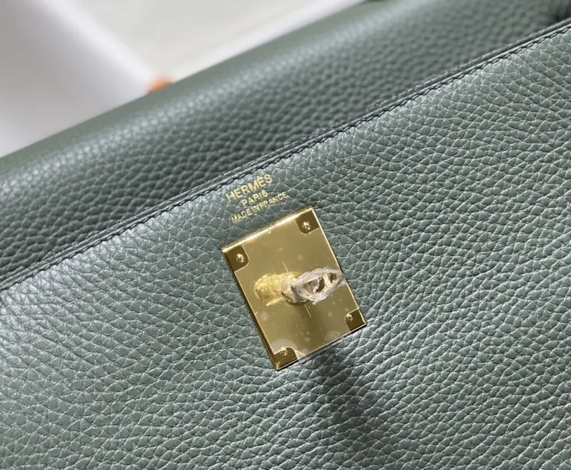 Hermes Kelly Green Leather Handbag 562 - Image 7