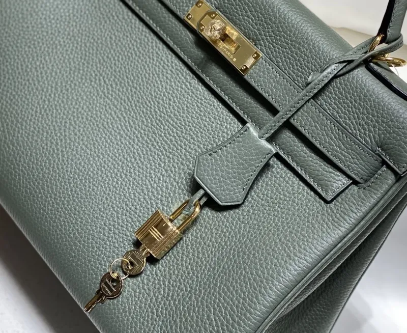 Hermes Kelly Green Leather Handbag 562 - Image 8