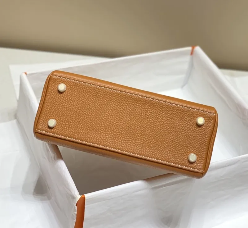 Hermes Brown Kelly Leather Handbag 565 - Image 7