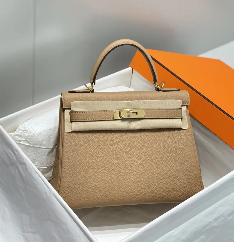 Hermes Beige Kelly Handbag 566
