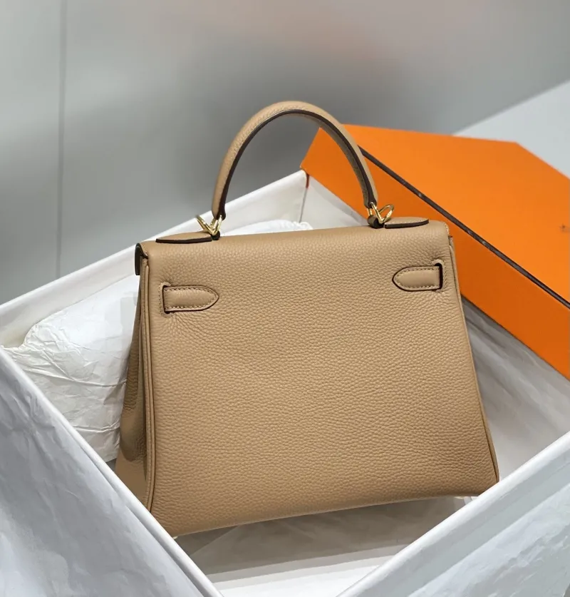 Alternative view of Hermes Beige Kelly Handbag 566