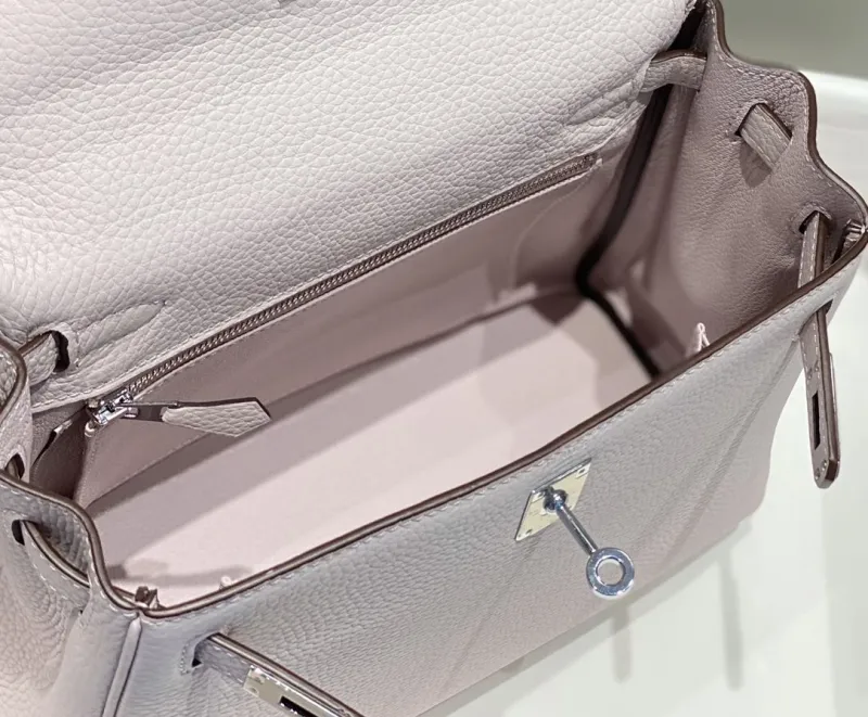 Hermes Pale Pink Kelly Bag 571 - Image 9