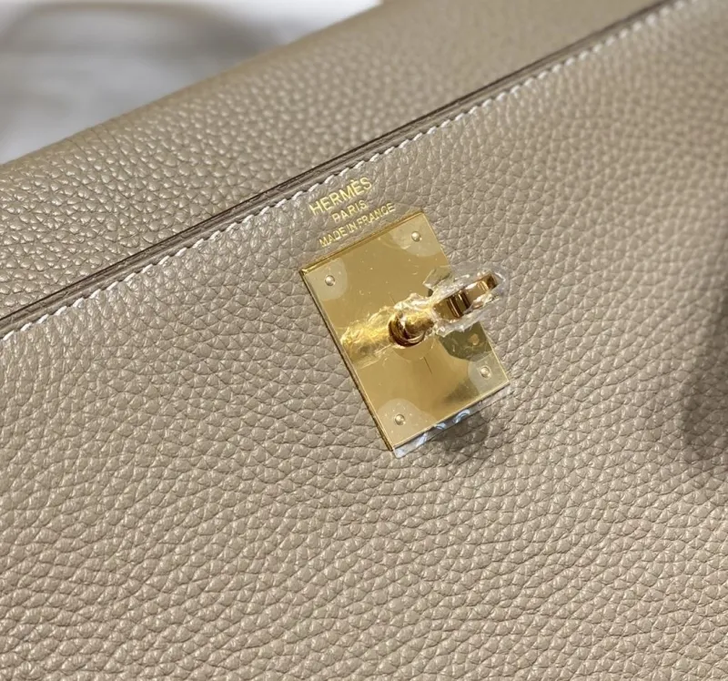 Hermes Gray Kelly Handbag 582 - Image 4