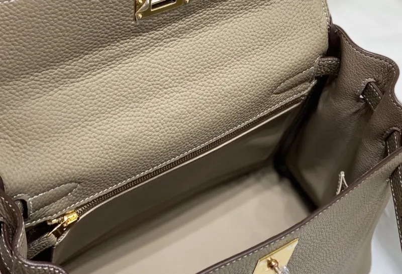 Hermes Gray Kelly Handbag 582 - Image 8