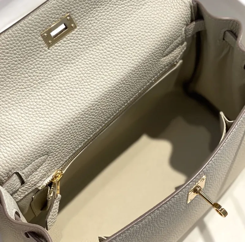 Hermes Cream Kelly Handbag 584 - Image 8