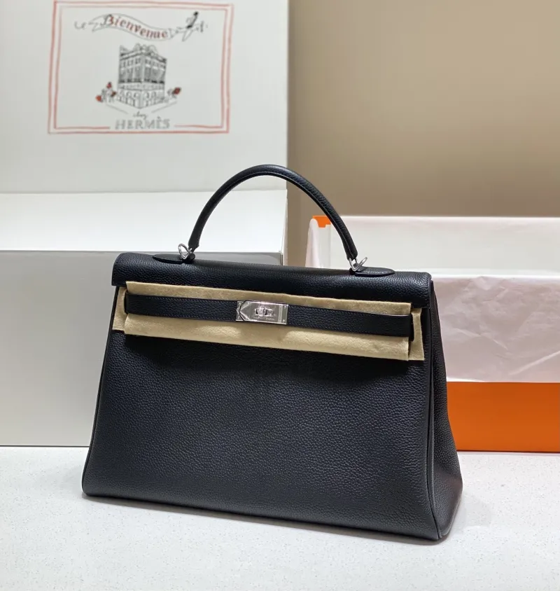 Hermes Black Kelly Leather Handbag 585